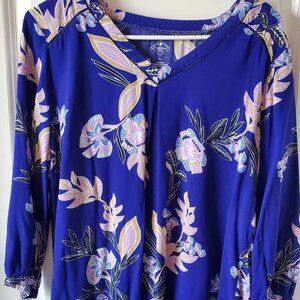 Womans St. John's Bay blouse - Size L